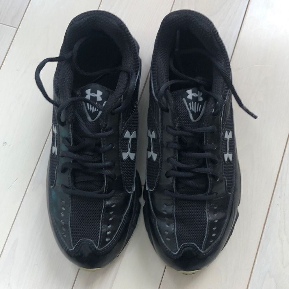 Under Armour Black Lace-Up Athletic Running Shoe Size 5.5